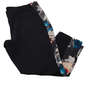Xersion Studio Capri Leggings